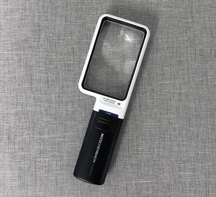 Photo of the Eschenbach illuminated 3X magnifier.