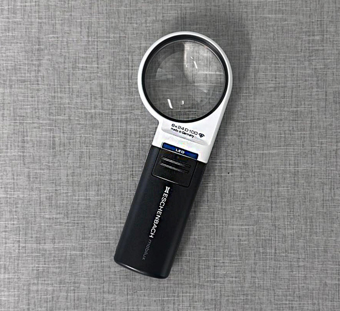 Photo of the Eschenbach illuminated 6X magnifier.