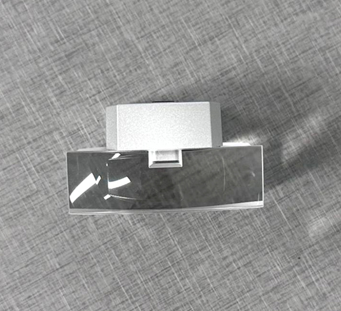 Photo of a Makrolux field magnifier.