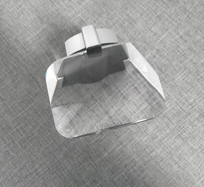 A photo of the Scribolux illuminated magnifier.